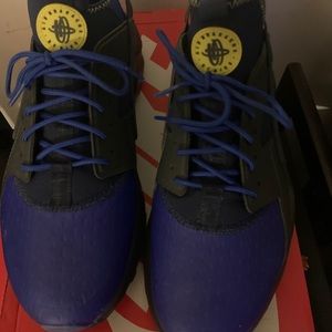 Nike Air Huarache Sneakers